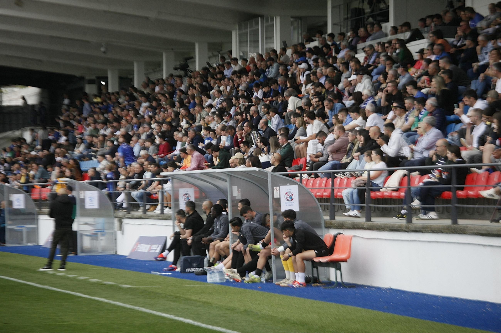 Galería | O Couto rugió ante un victorioso Ourense CF