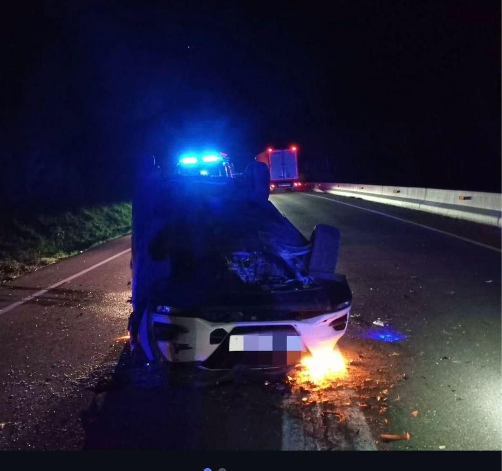 El turismo volcado en la N-120.