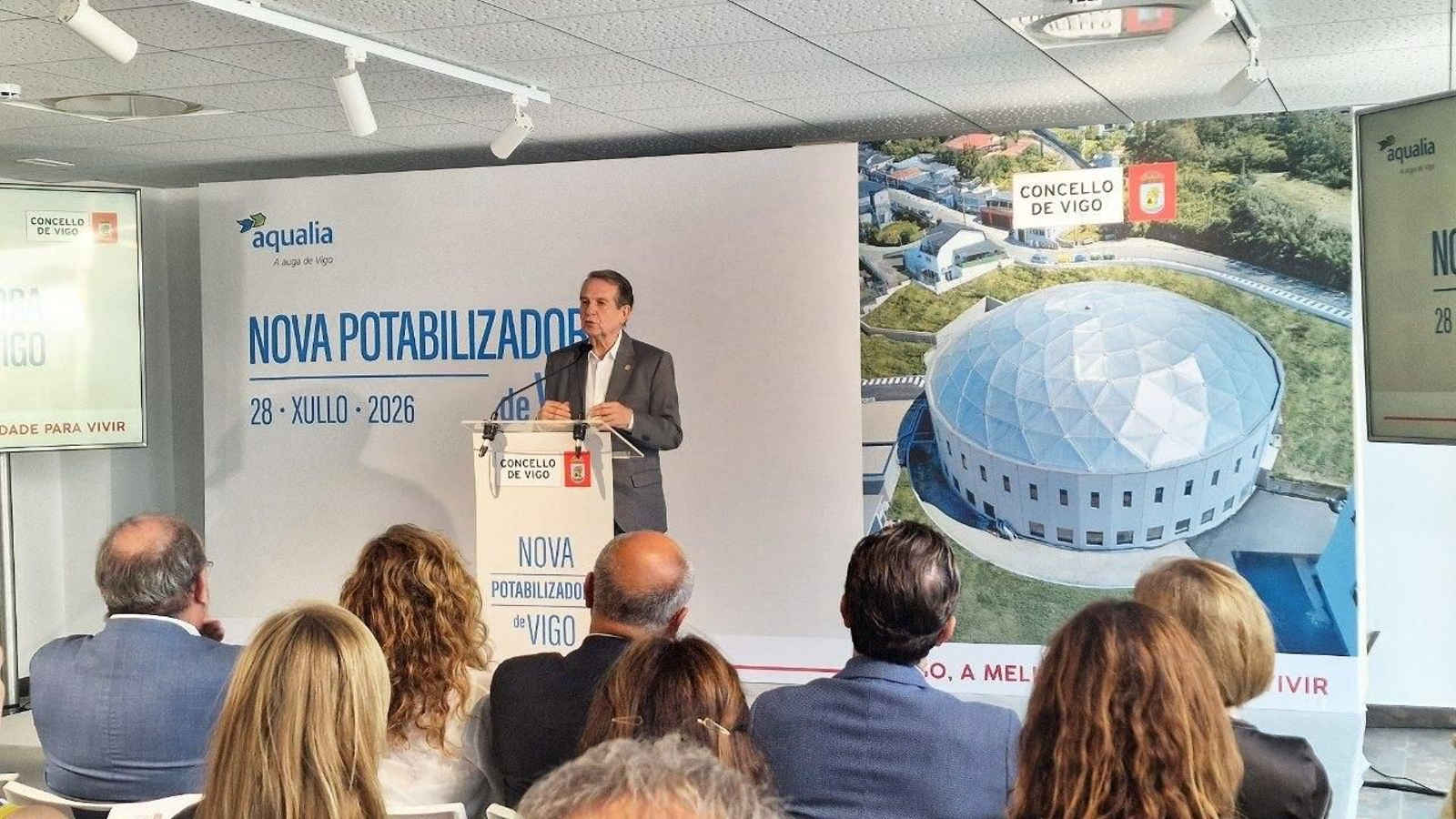 Caballero en la inauguración de la nueva potabilizadora