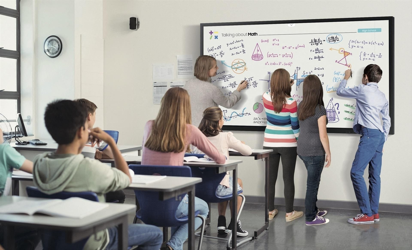Pantalla escolar interactiva en Reino Unido