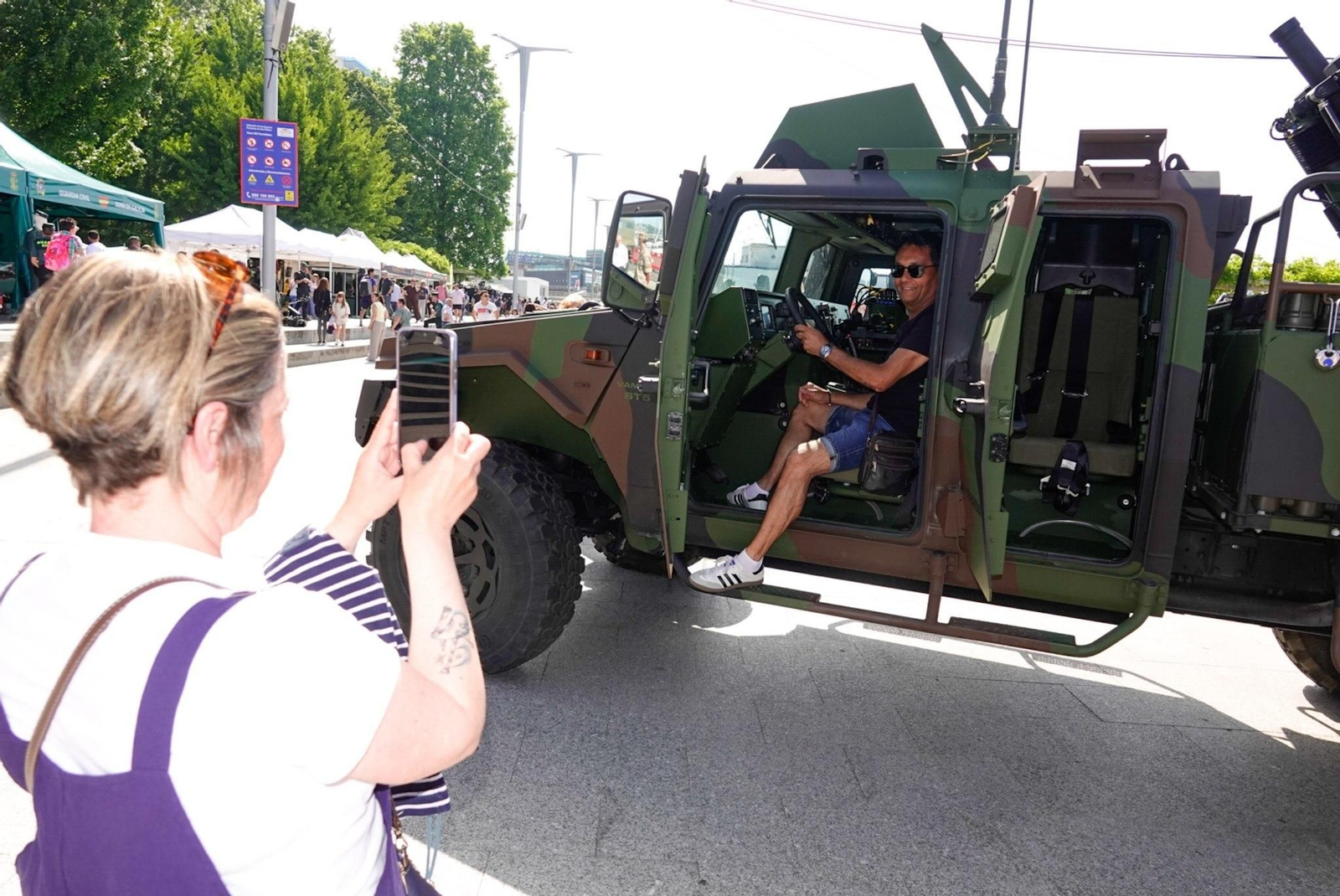 Galería | Comienza la programación del Día de las Fuerzas Armadas en Vigo