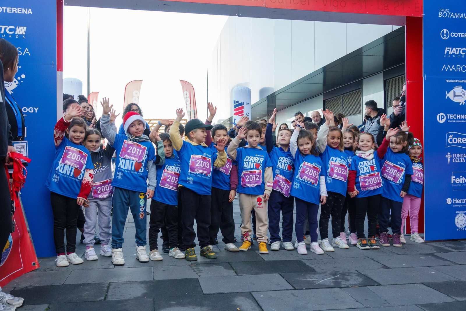 Galería | La carrera popular Érguete e Corre de Vigo bate récord de participación