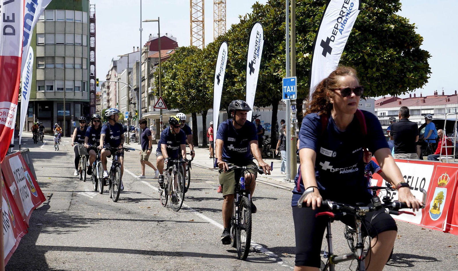 Galería | El ciclismo toma Vigo con la primera edición del Día de la Bici de Atlántico