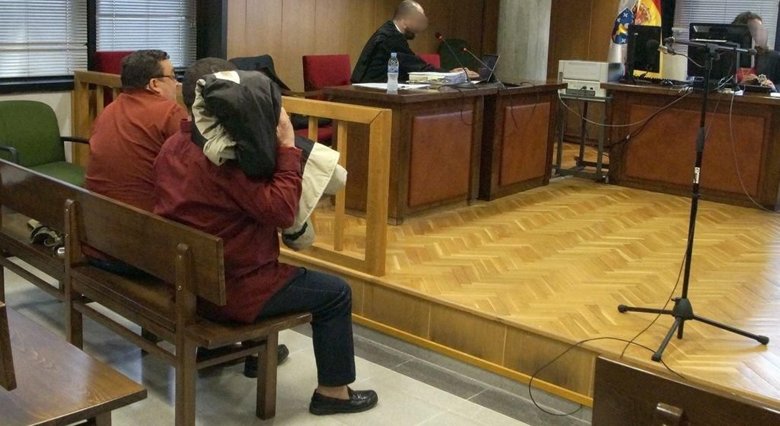 Los hermanos Hermida, en el juicio anterior por un fraude similar.