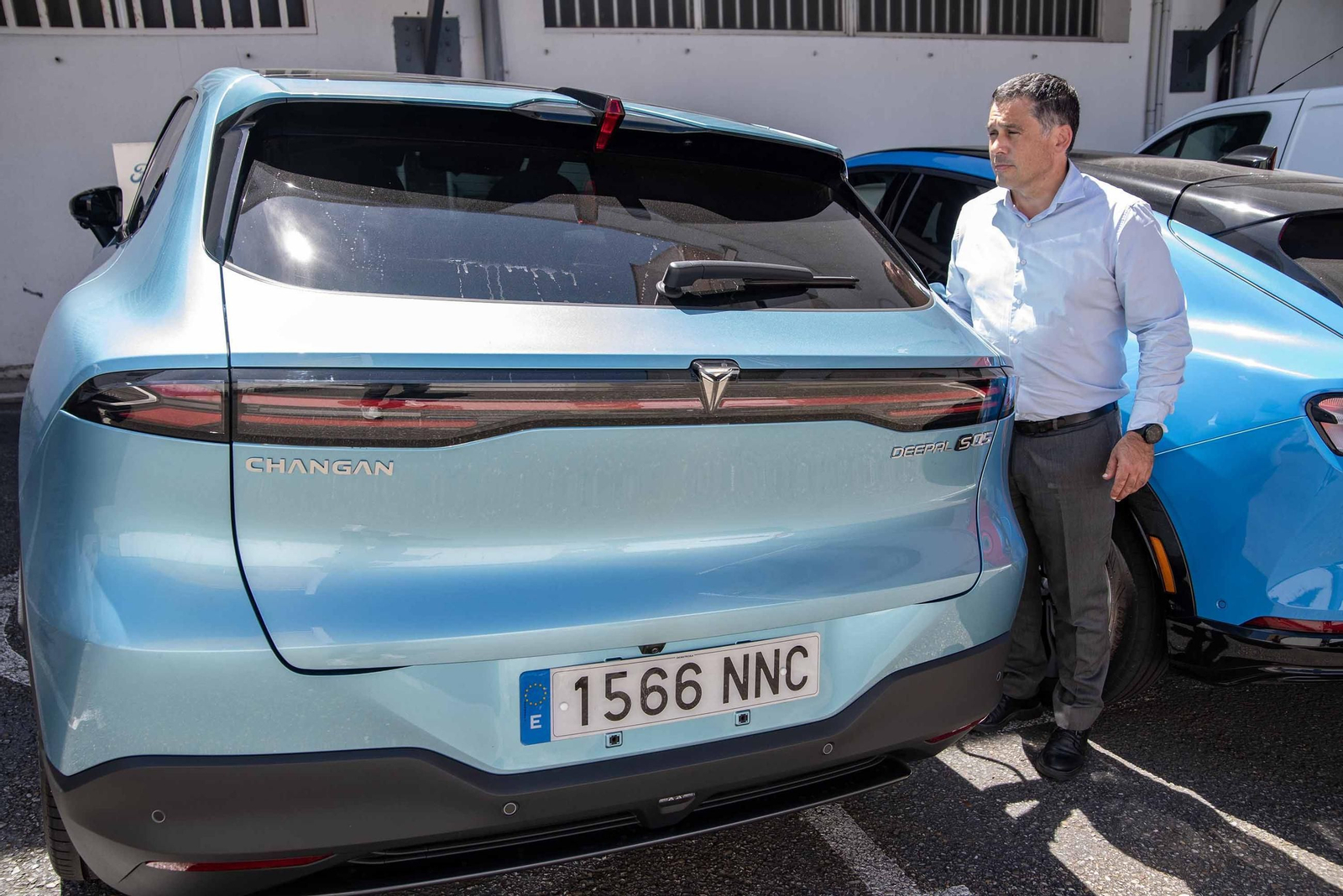 Un coche eléctrico de la marca Changan, que comercializará Resnova en Vigo junto con Lepas.