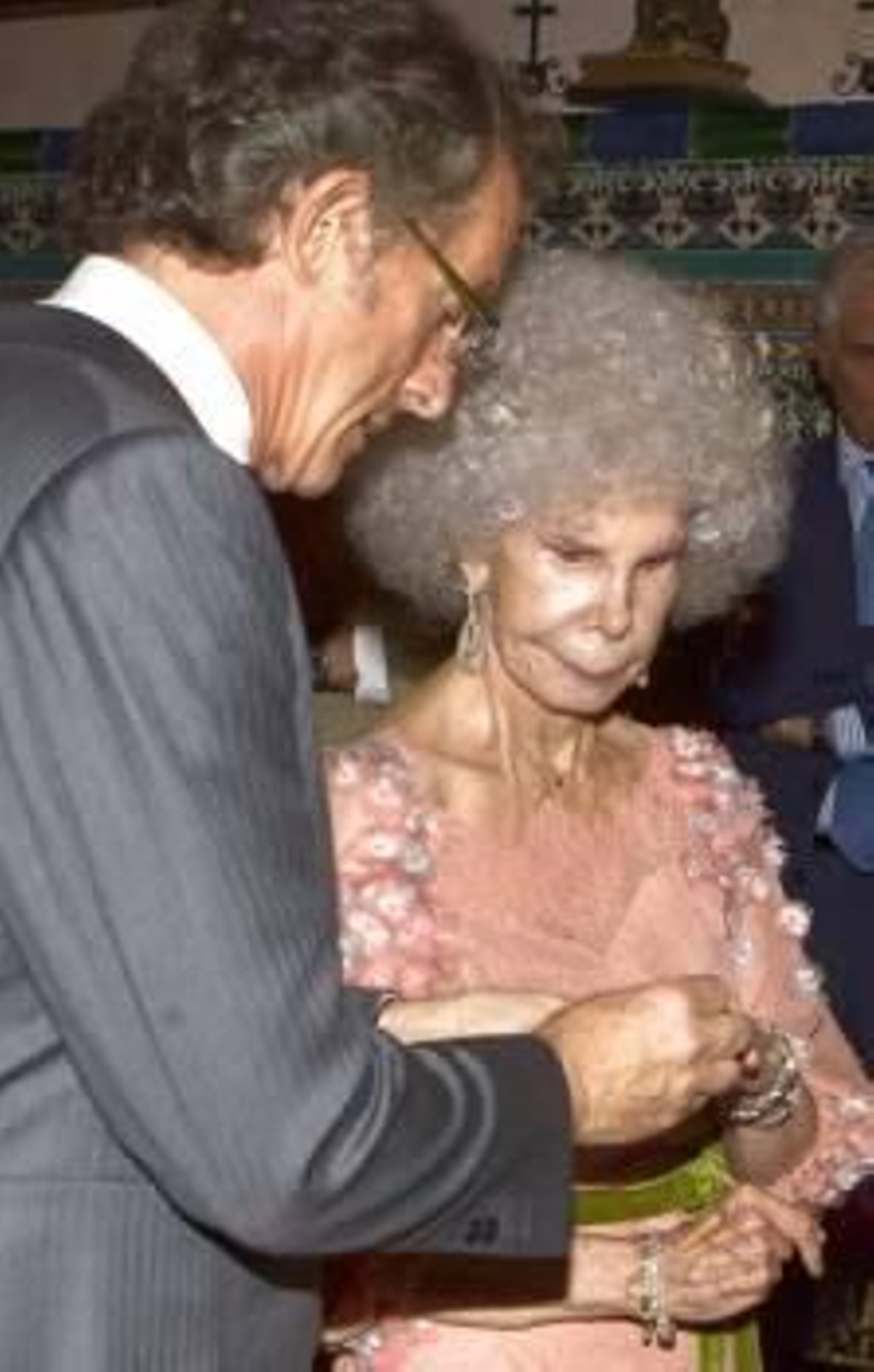 Cayena y Alfonso dándose el sí quiero. (Foto: JOSÉ MANUEL VIDAL)