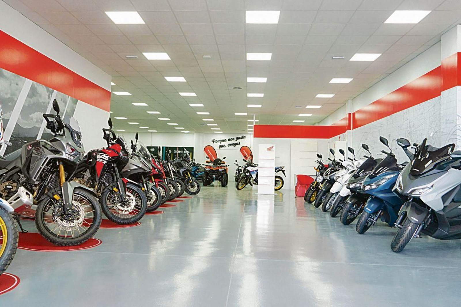 Motopasión Store Ourense.