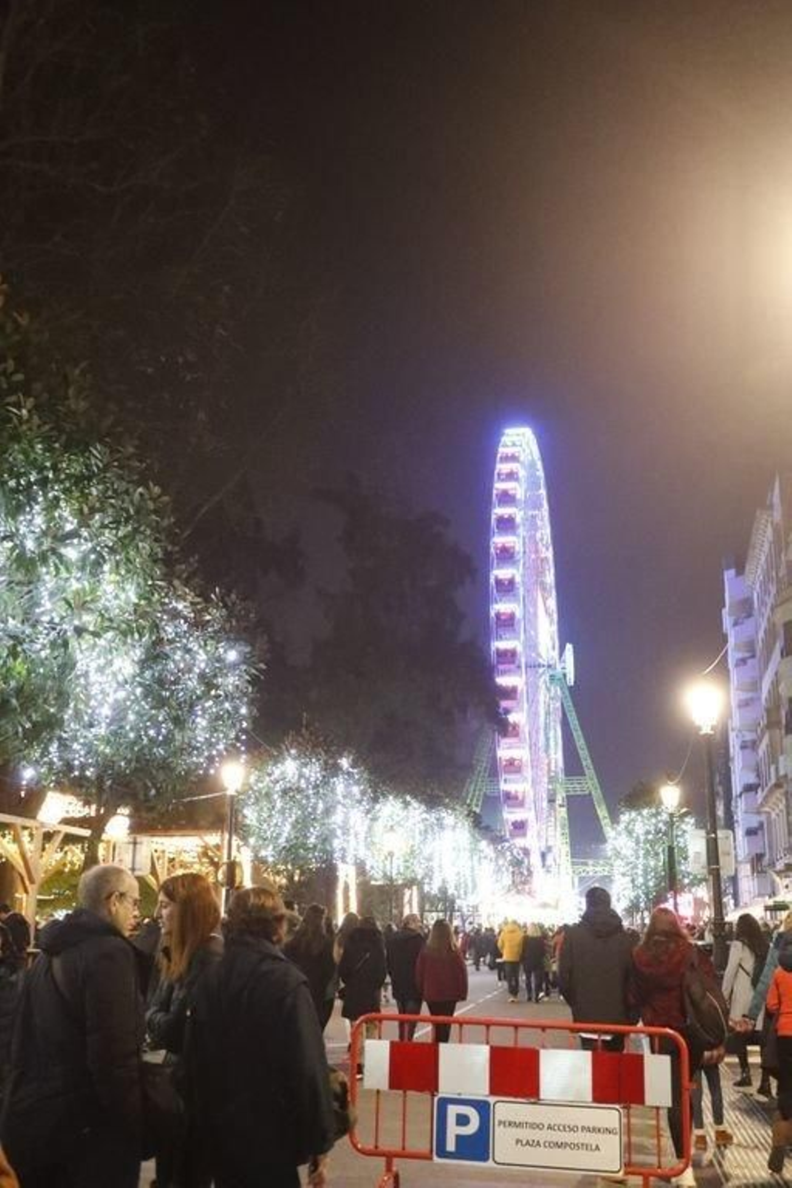 Los turistas invaden Vigo en el Puente51
