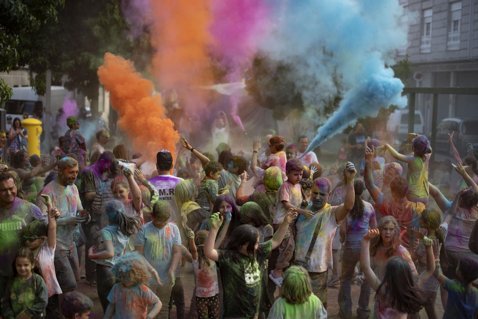 Galería | La fiesta de colores en Xinzo en imágenes