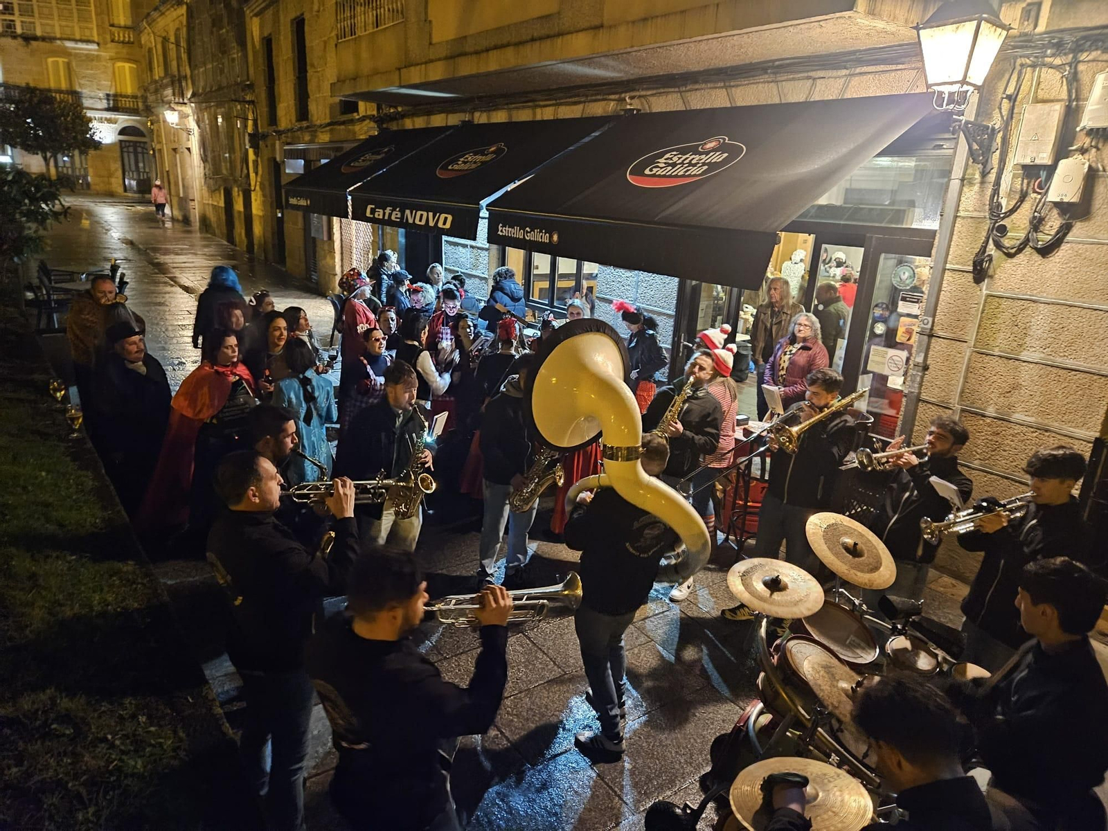 Galería | Allariz tuvo una Noite de Comadres con mucha troula