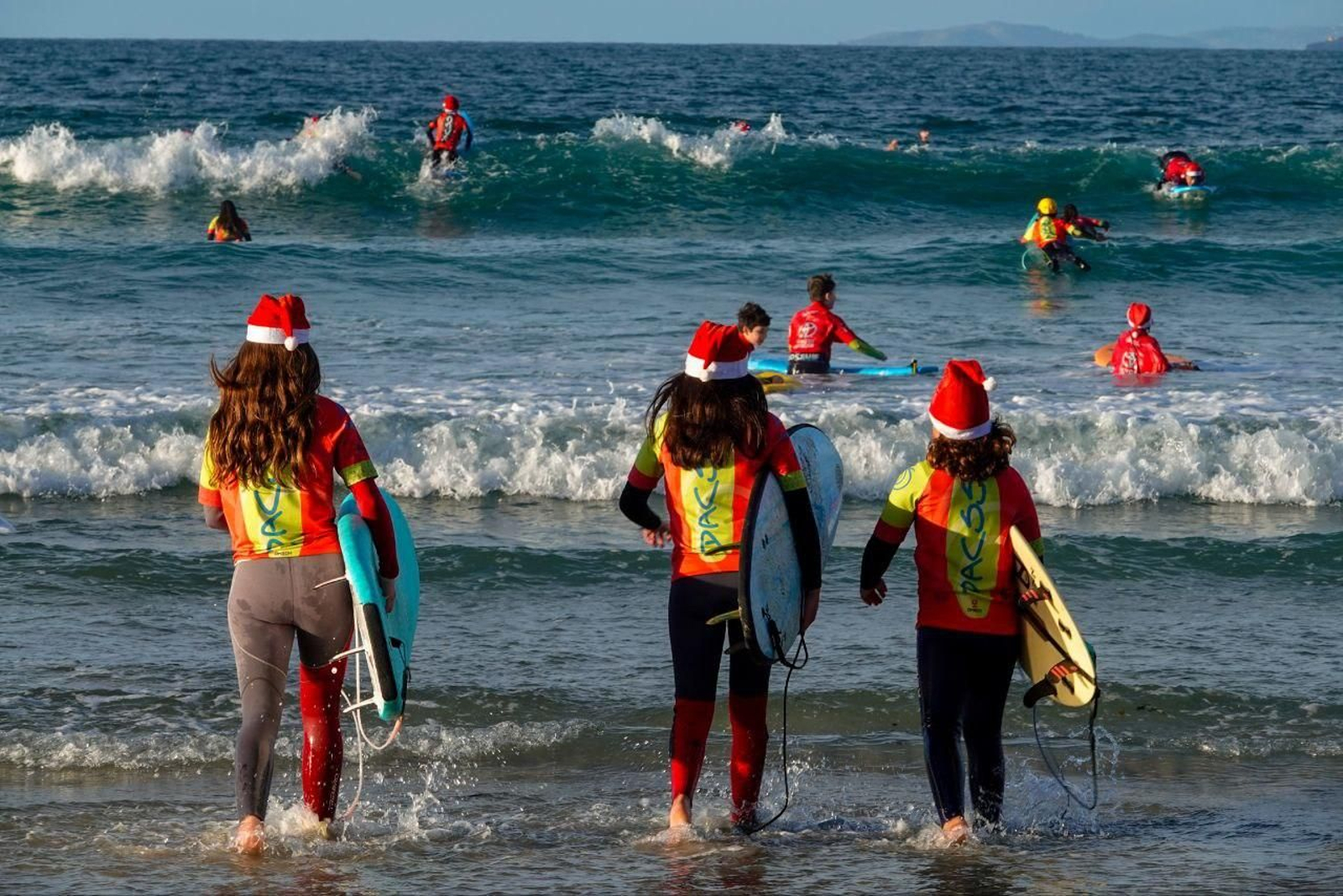 Galería | Papanoeles surfeando en Patos