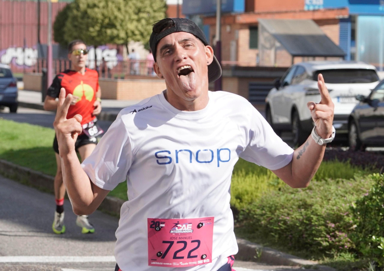 Galería | O Porriño une deporte y trabajo en una carrera multitudinaria