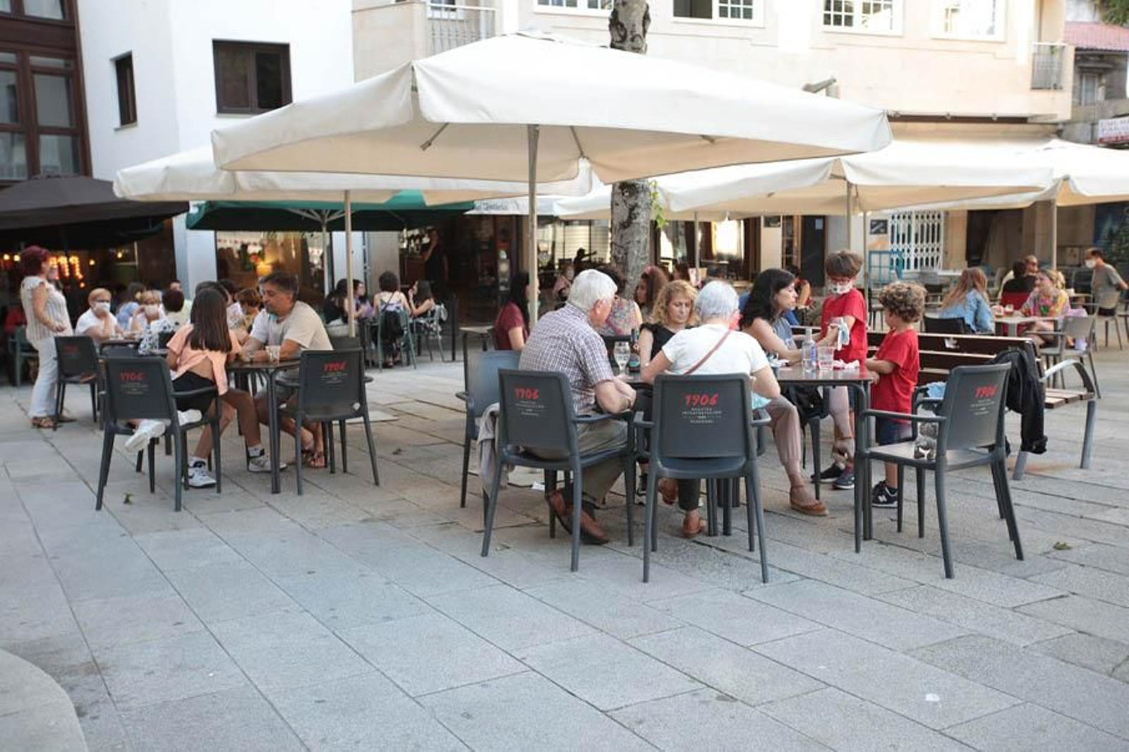 Los locales de hostelería podrán ocupar el 100% de la capacidad de las terrazas.