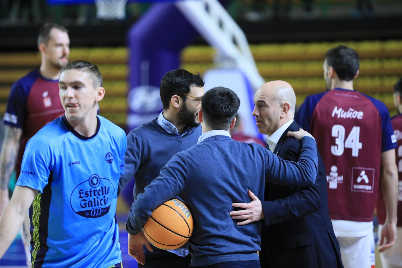 Galería | El Pazo, a reventar para el derbi COB-Obradoiro