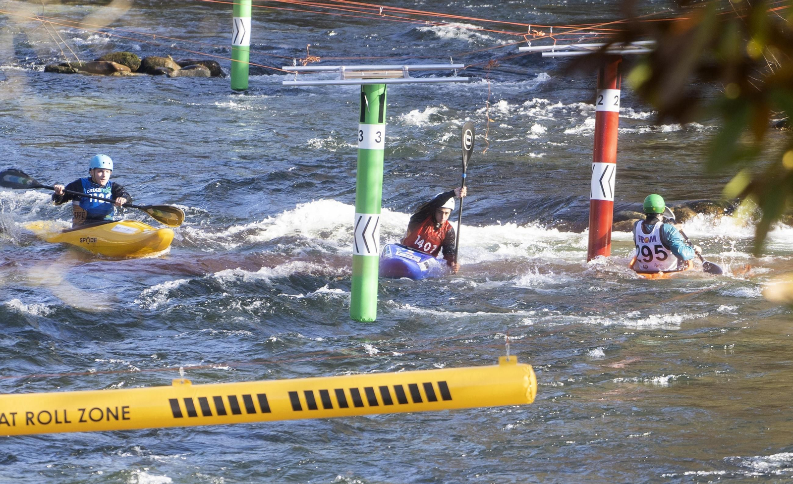 Galería | Mondariz Balneario acogió el Gallego de slalom y kayak cross