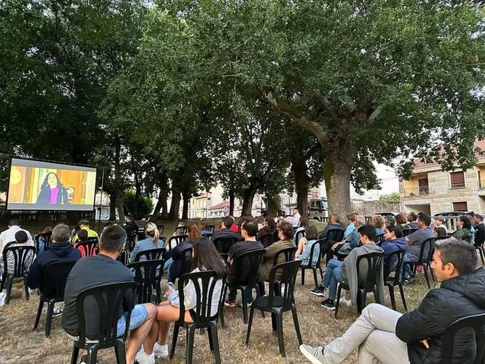 Cine de verano en Amoeiro este último viernes por la noche.