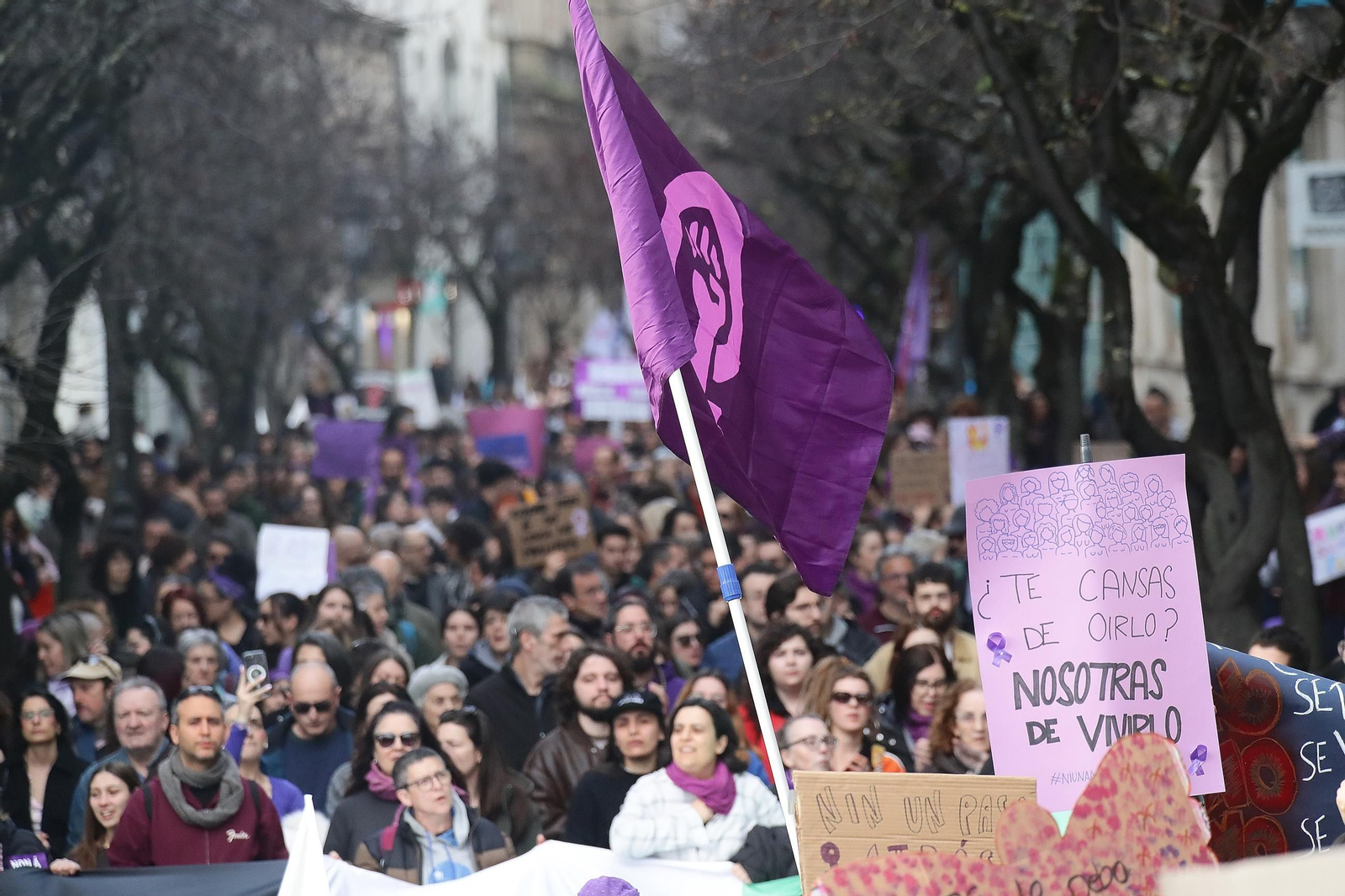 Galería |  Las mujeres salen a las calles de Ourense: feminismo y revolución