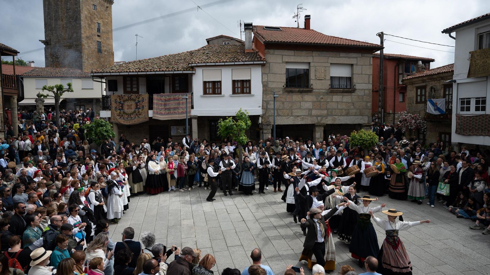 A música e o baile, protagonistas da xornada.