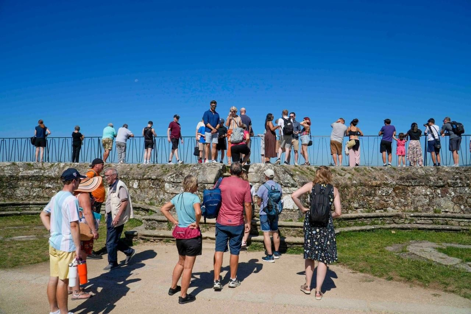 Galería | Vigo se llena de cruceristas en una jornada histórica