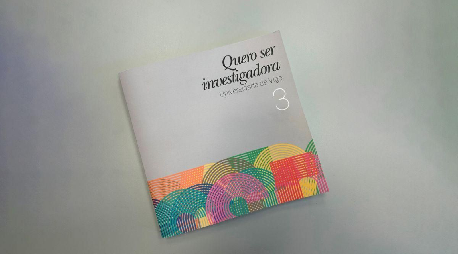 A publicación repasa as traxectorias de dez investigadoras da UVigo.