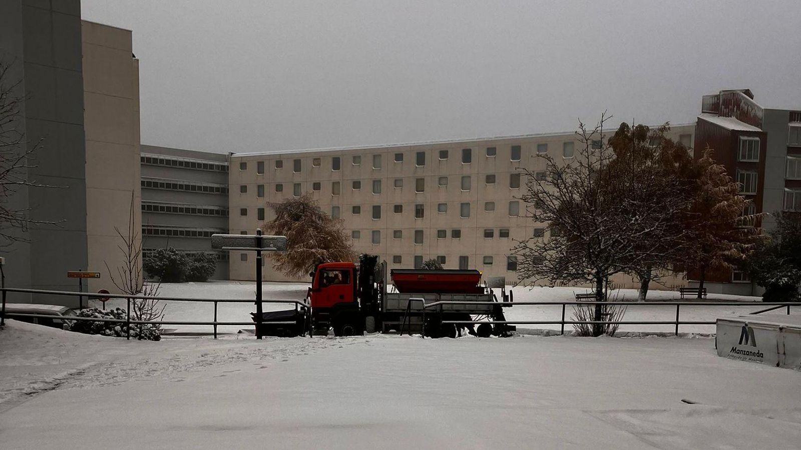 La zona de alojamiento cerca de la estación de esquí de Manzaneda