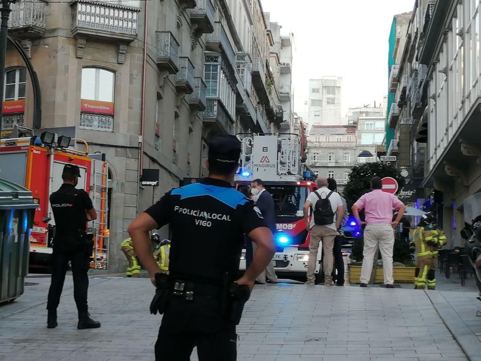 Un incendio se desata en la sede del Celta 83