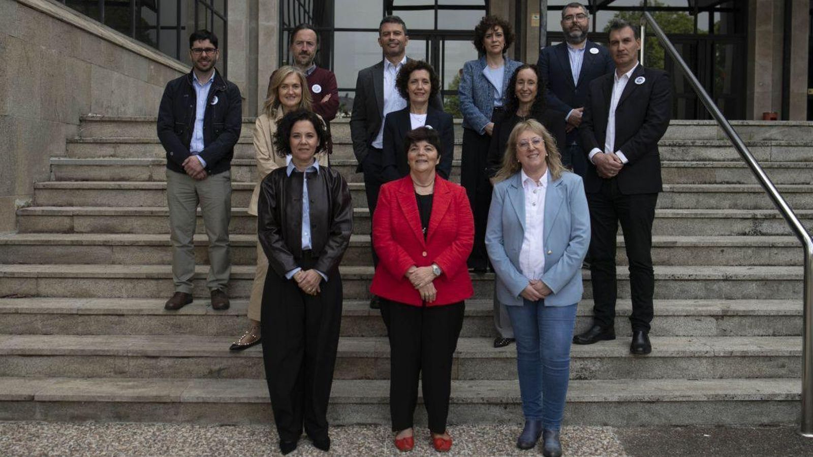 Carmen García Mateo en el centro, junto a su equipo.