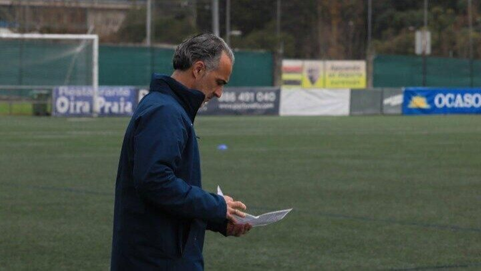 Pablo López, durante el entrenamiento de ayer en el campo de Oira.