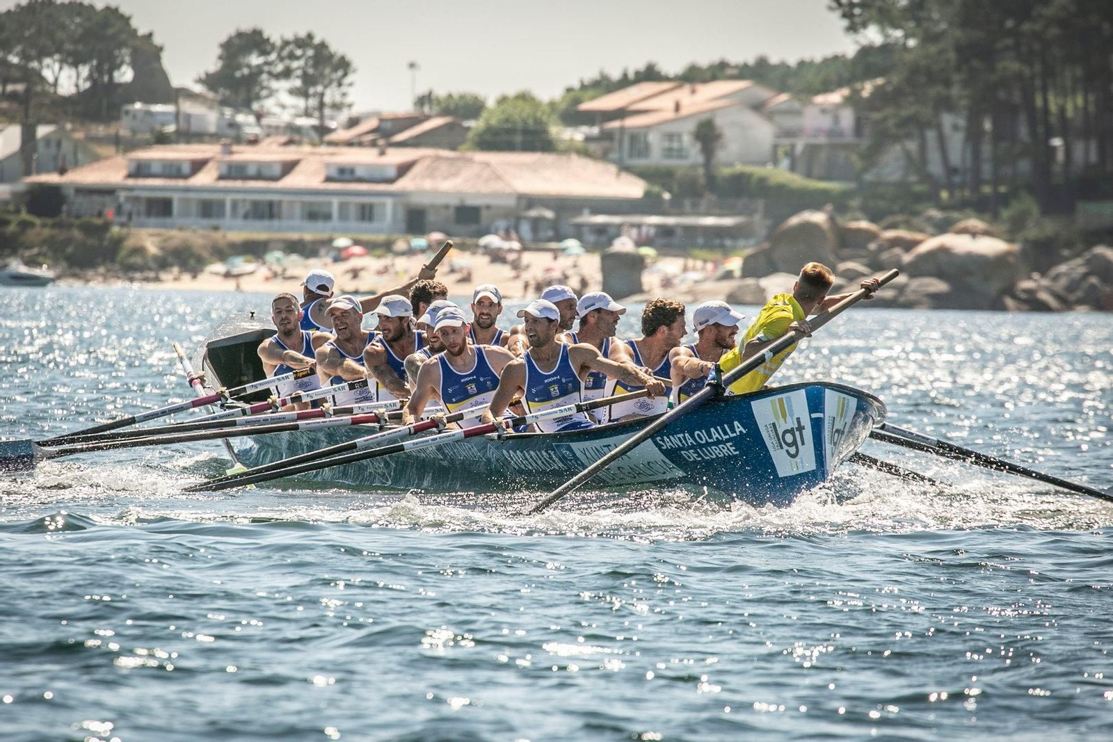 La trainera norteña de Ares. // LGT