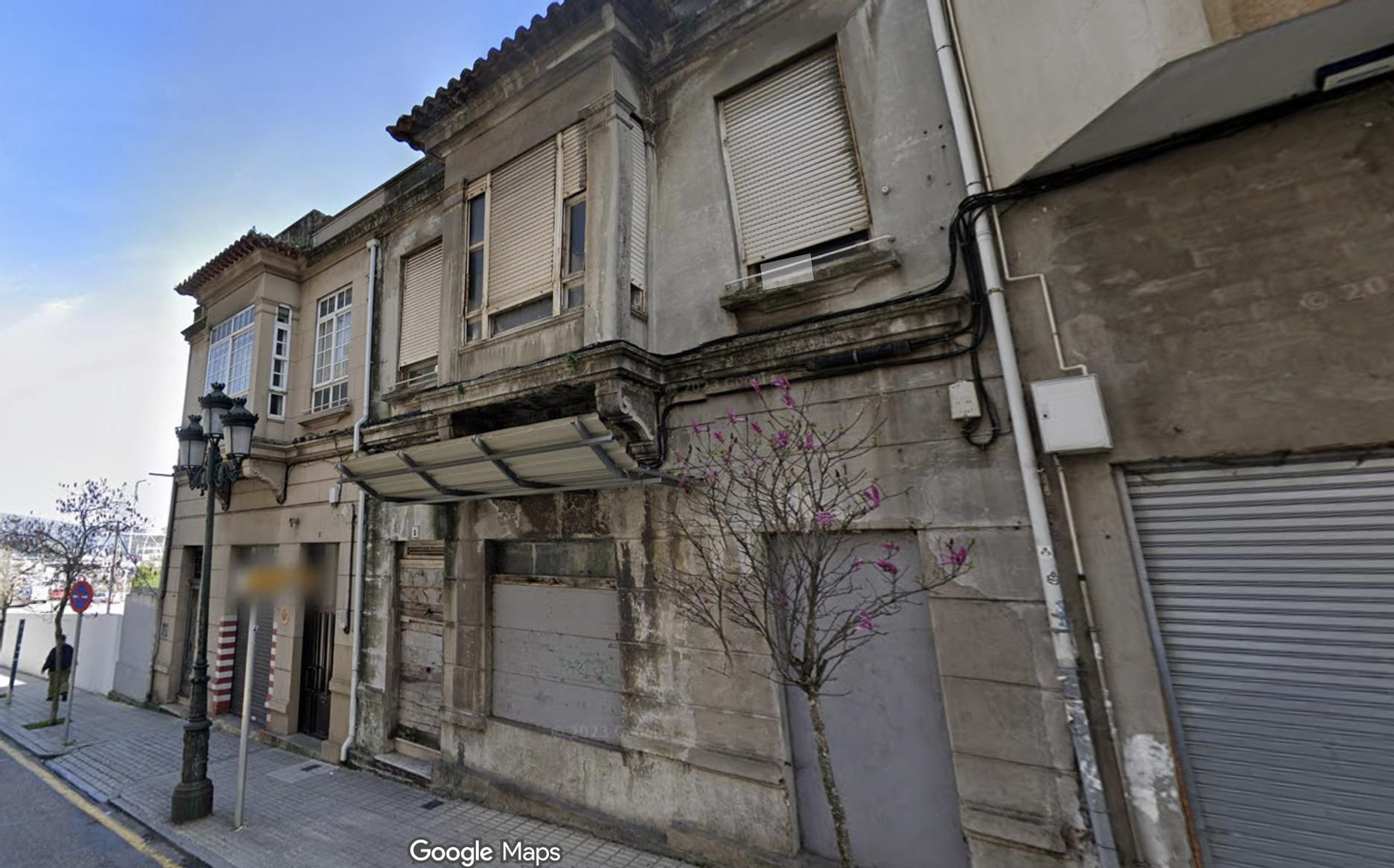 Edificio que será demolido en la rúa República Arxentina.