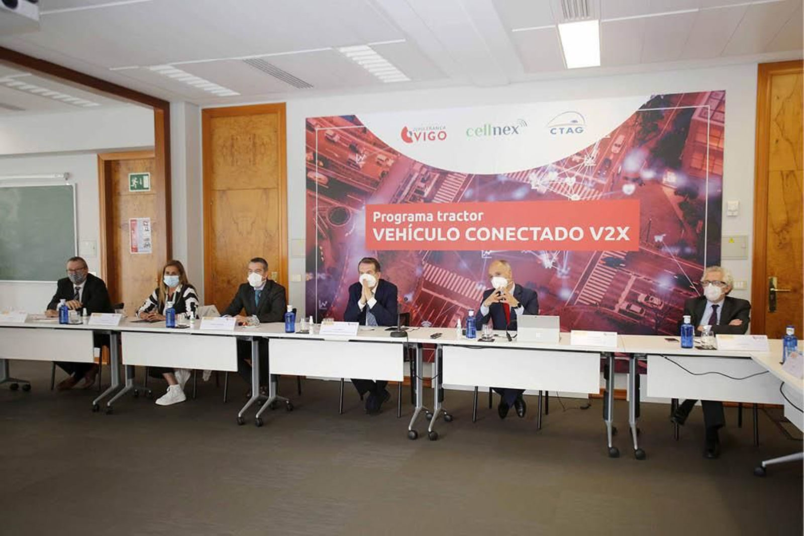 Carmela Silva, Albert Cuatrecasas, Abel Caballero, David Regades y Luis Moreno, ayer en la reunión de trabajo.