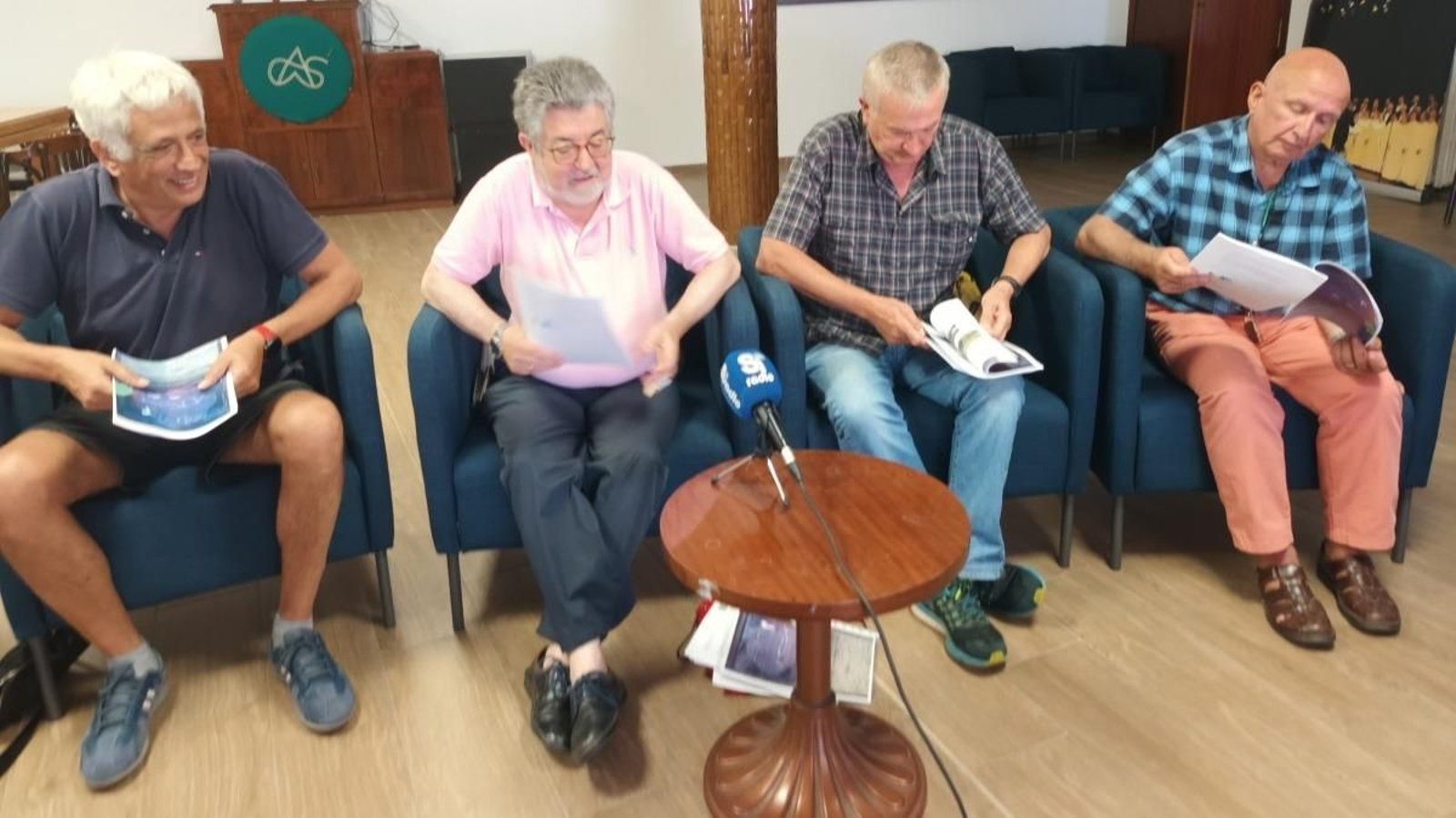 Miguel Morales Hidalgo, Pedro Alfaro, Tino Novoa y Alejandro Estévez Poro, presentando el proyecto ‘A Pie de Río’.