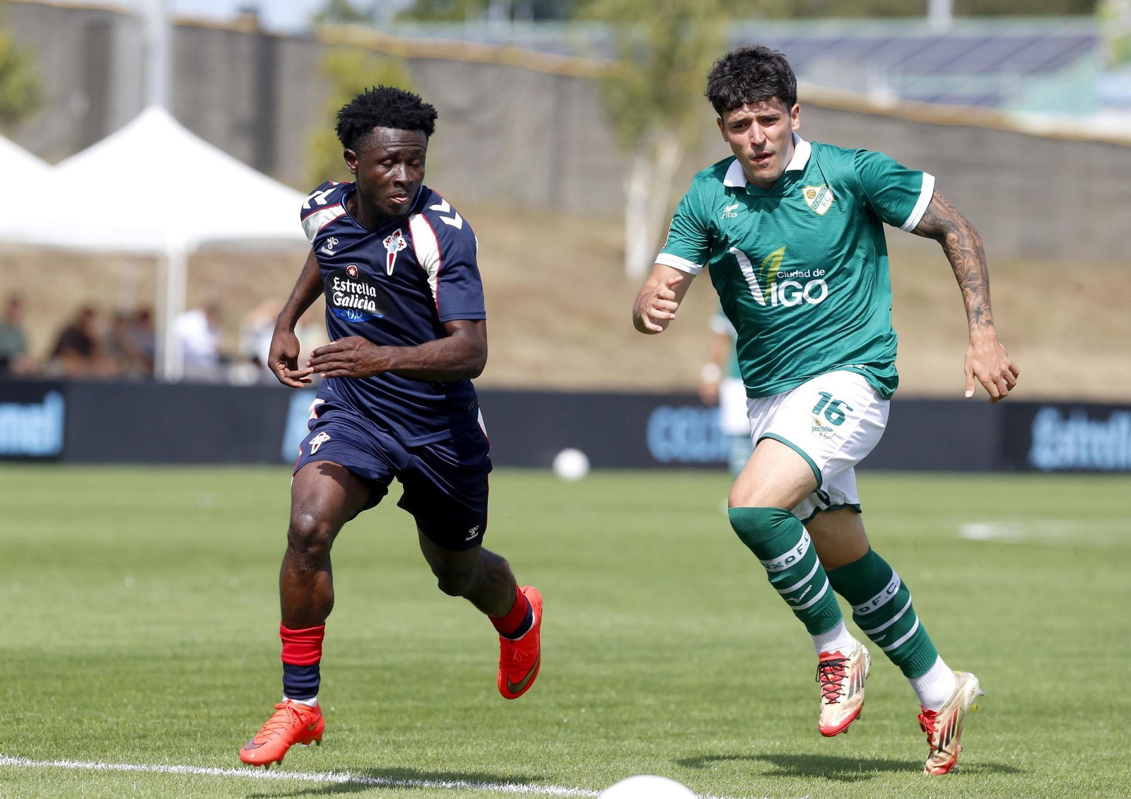Galería | Celta Fortuna y Coruxo se miden en la pretemporada