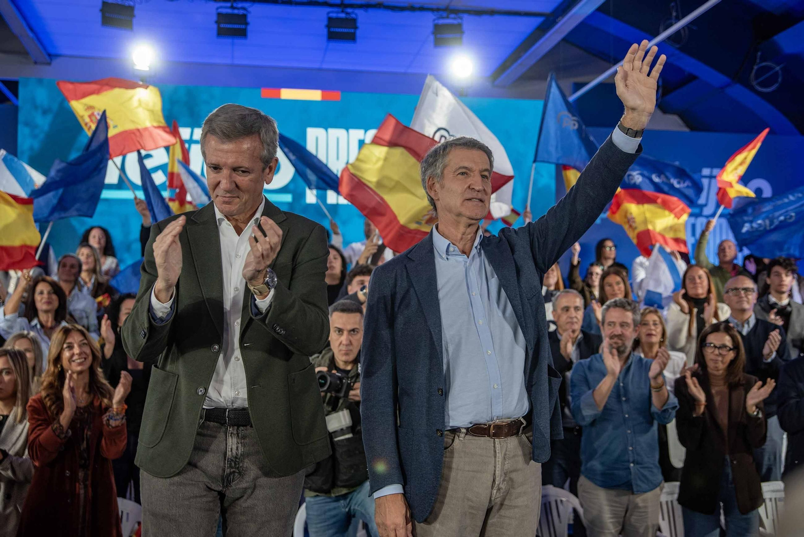 Galería | Feijóo hace parada en Vigo con la precampaña electoral del 29-N