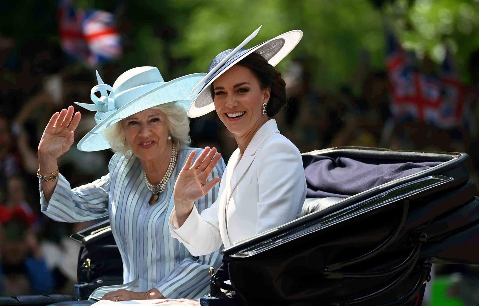 Camilla, la duquesa de Cornualles, y Catalina, esposa de Guillermo y duquesa de Cambridge, durante las celebraciones del Jubileo. // EFE