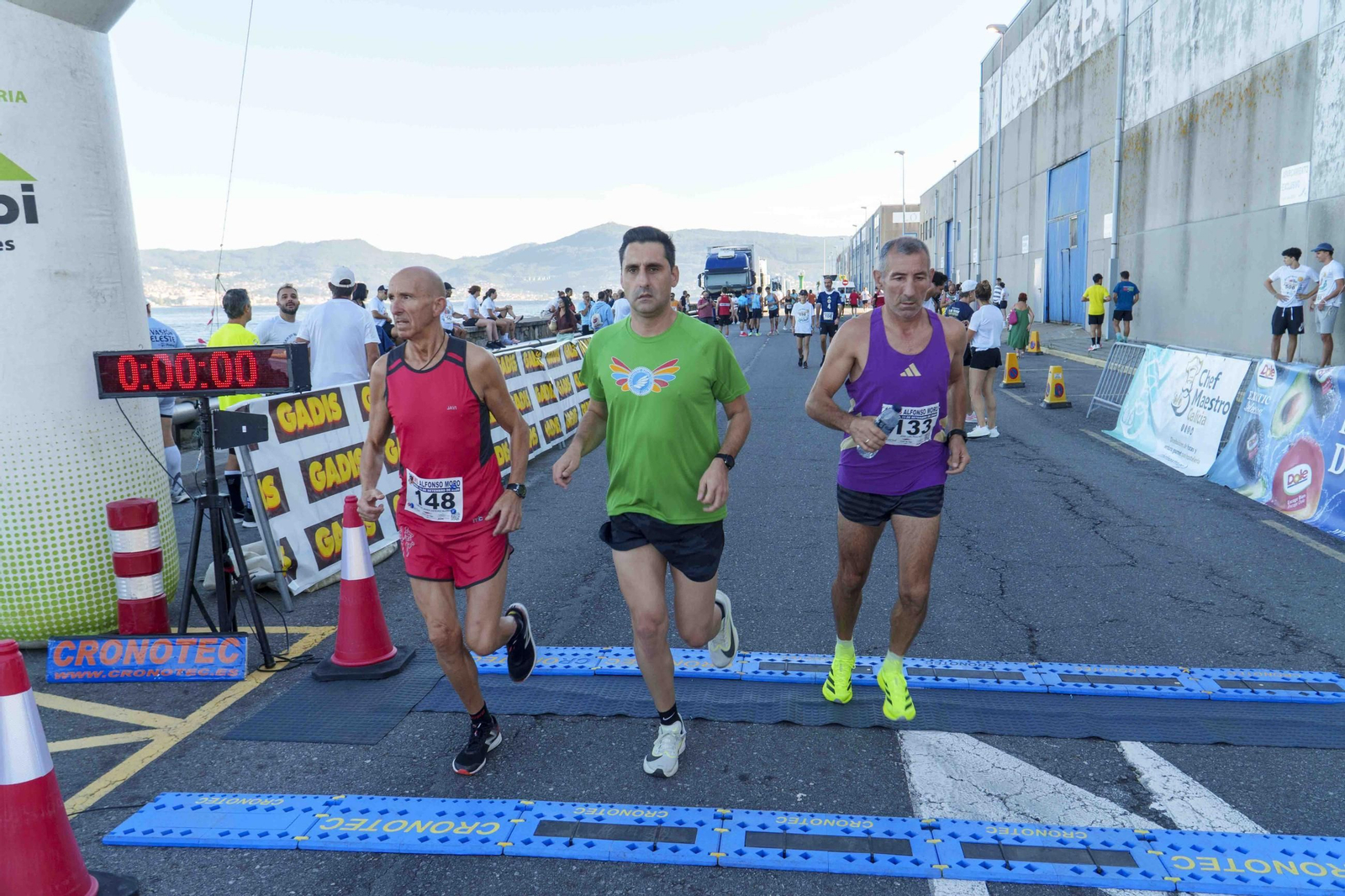 Galería | El puerto pesquero de Vigo acoge hasta cinco carreras organizadas por Carlos Adán