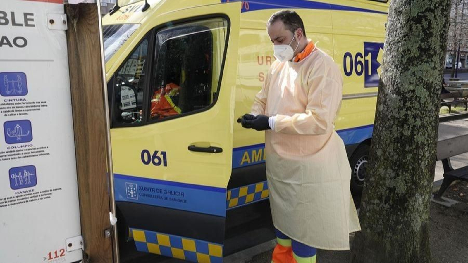 El 061 en un traslado de un paciente con covid.