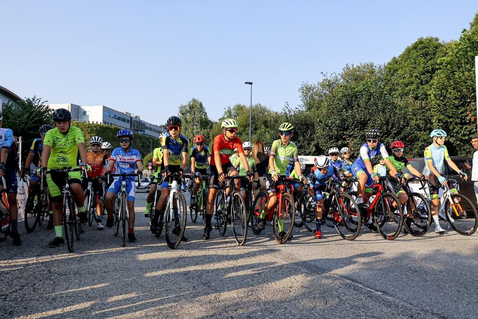 Galería | El Gran Premio Ciclista de Teis madruga para esquivar el calor