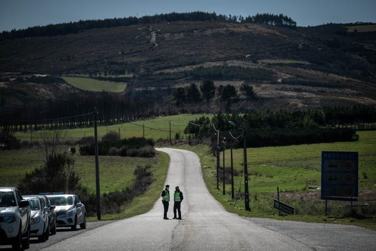 Frontera entre A Mezquita y Vinhais, actual conexión con la comarca lusa de Trás-os-Montes (ÓSCAR PINAL).