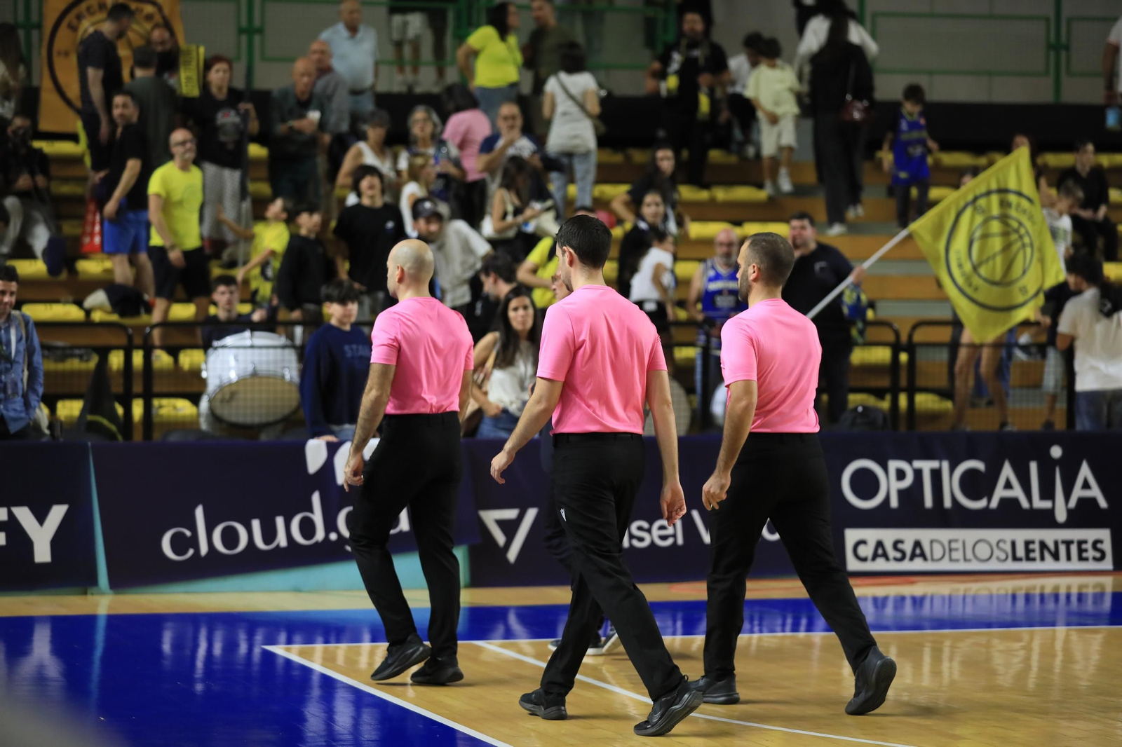 Galería | Noche triste en el Pazo con la derrota del COB ante el Alicante (79-83)