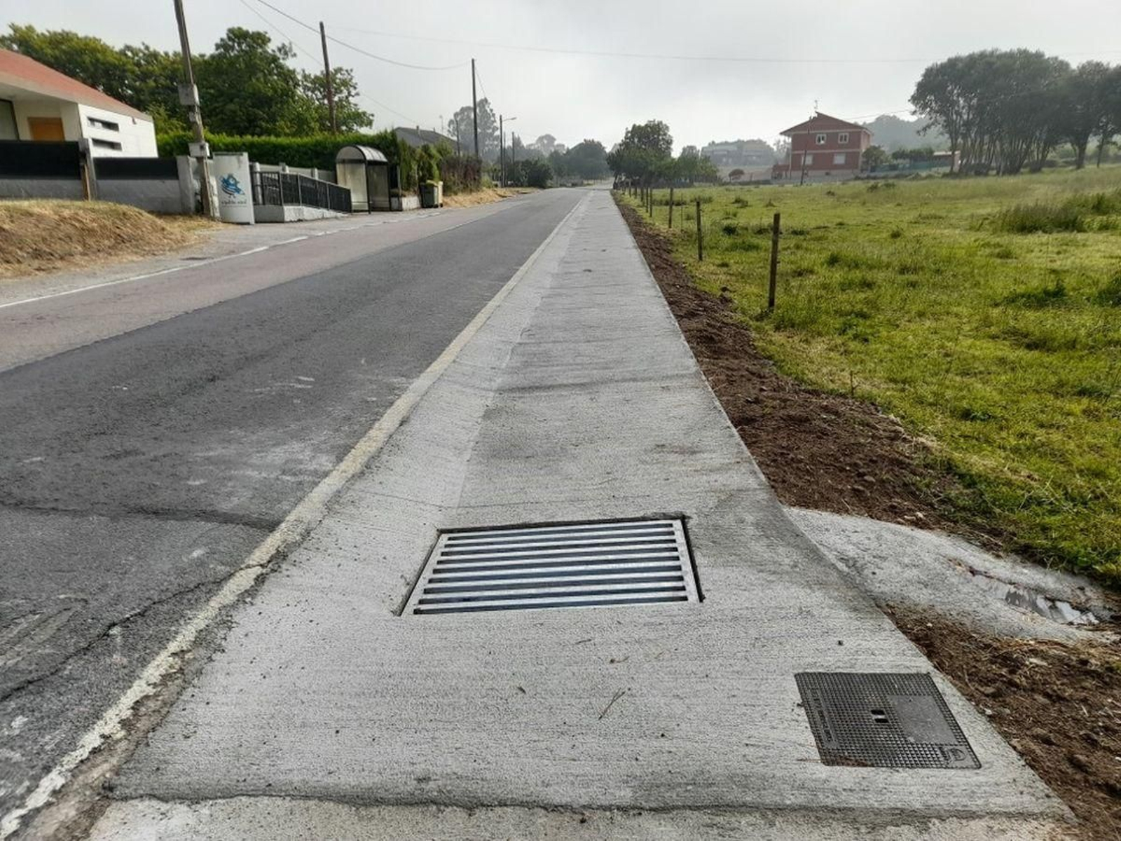 La nueva senda a la altura de la antigua guardería.