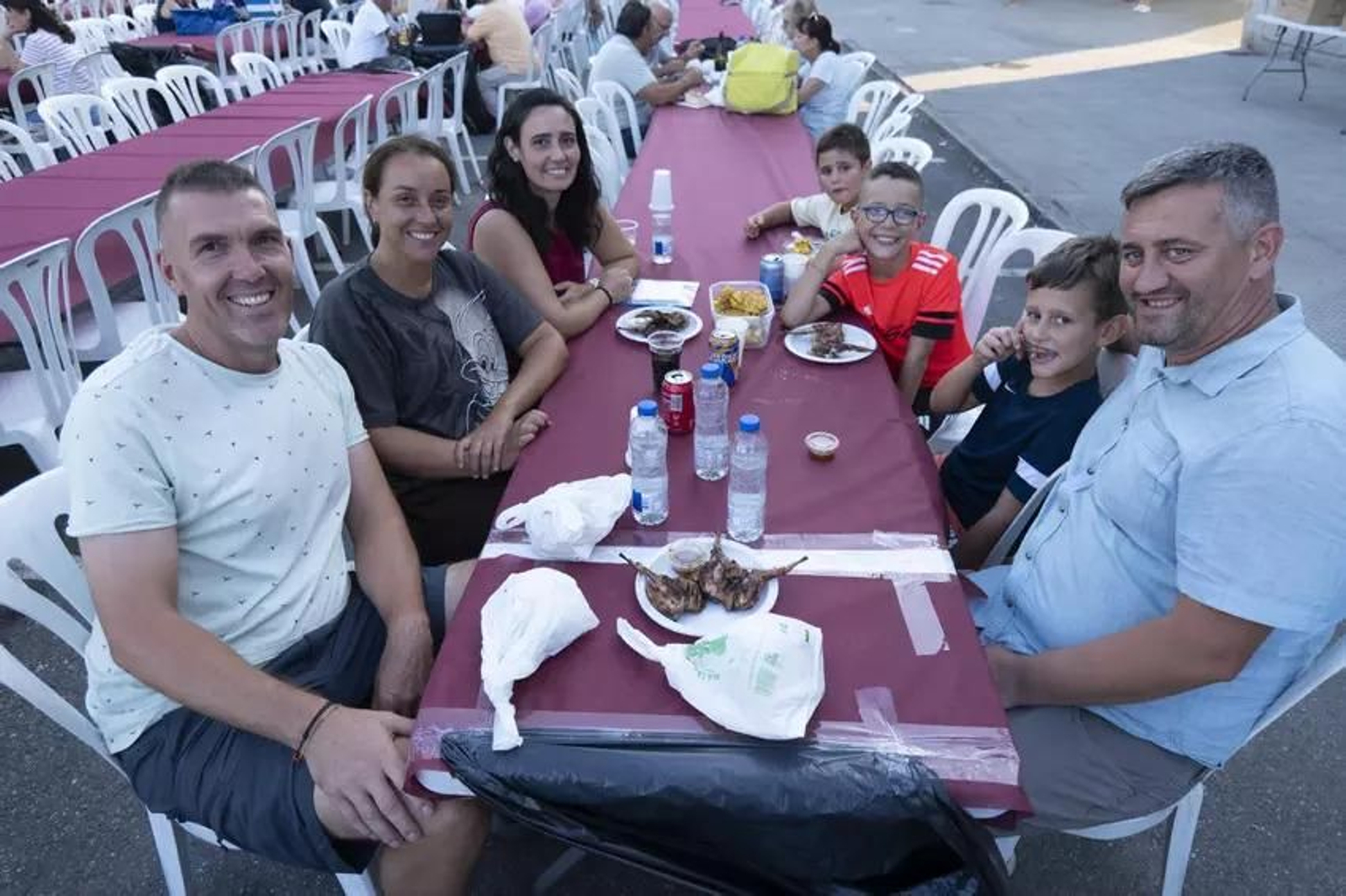 Boa paparota entre familiares e amigos na XXII Festa da Codorniz de Castrelo de Miño