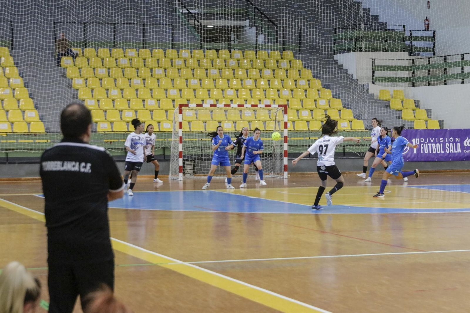 Galería | Ourense Ontime cae ante el líder