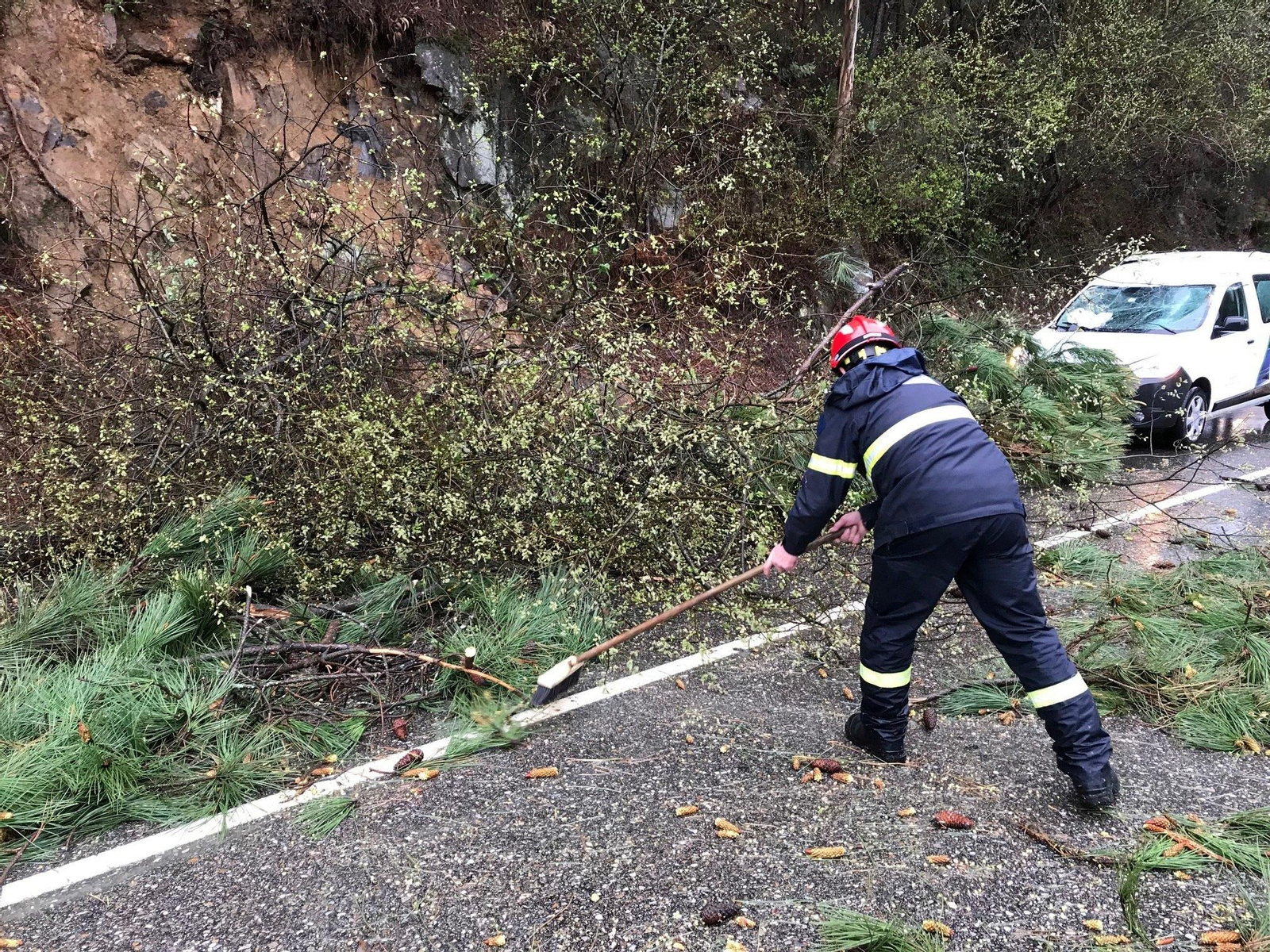 "Gisele" azota Galicia con muchas incidencias // Alberte