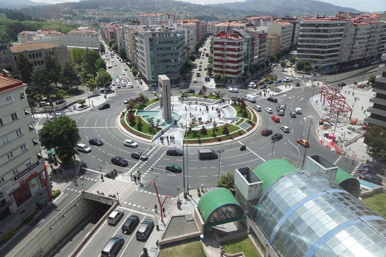 Vista aérea  de Plaza América // Vicente