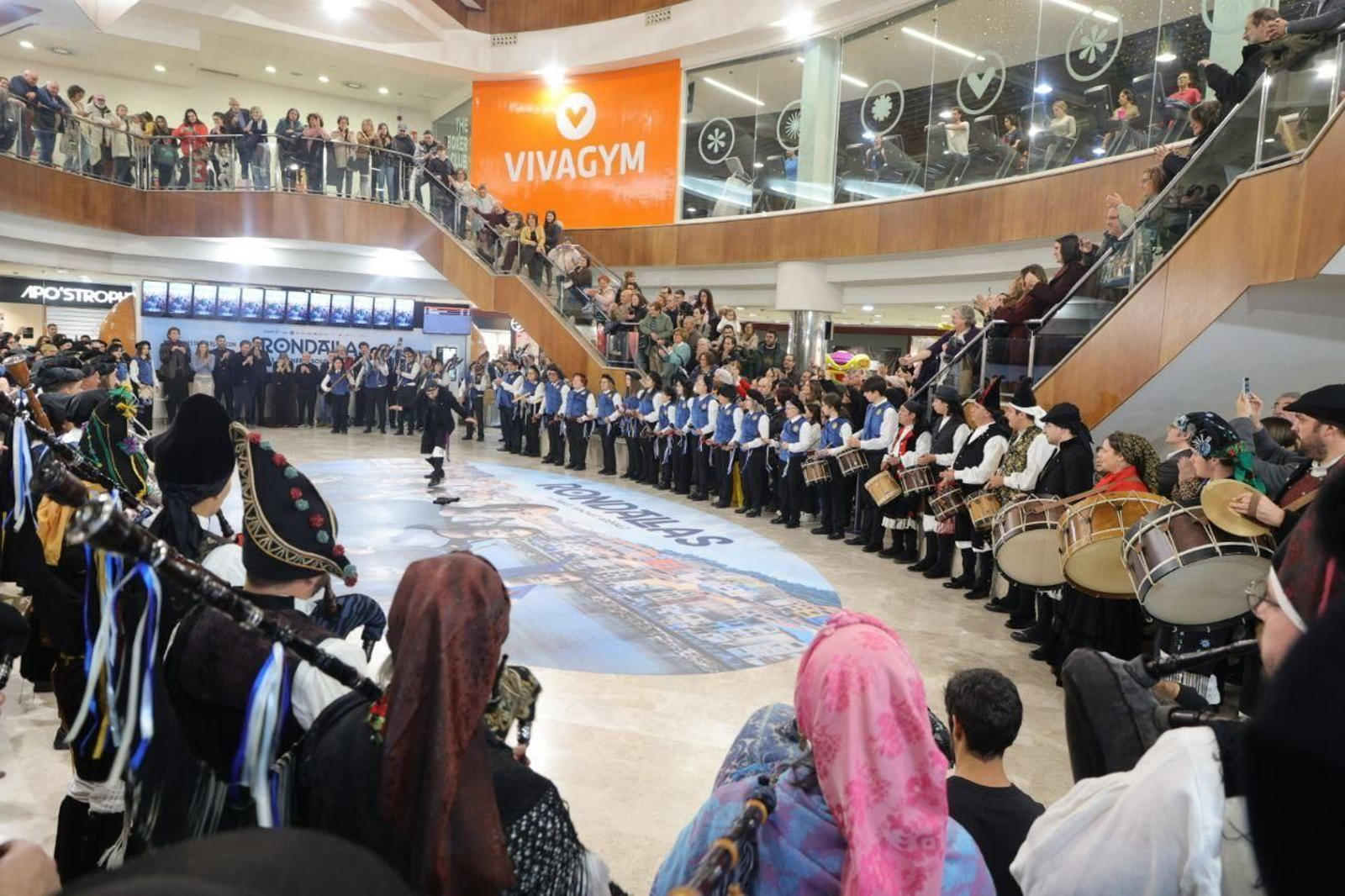 Galería | Preestreno en Vigo de la película 'Rondallas'