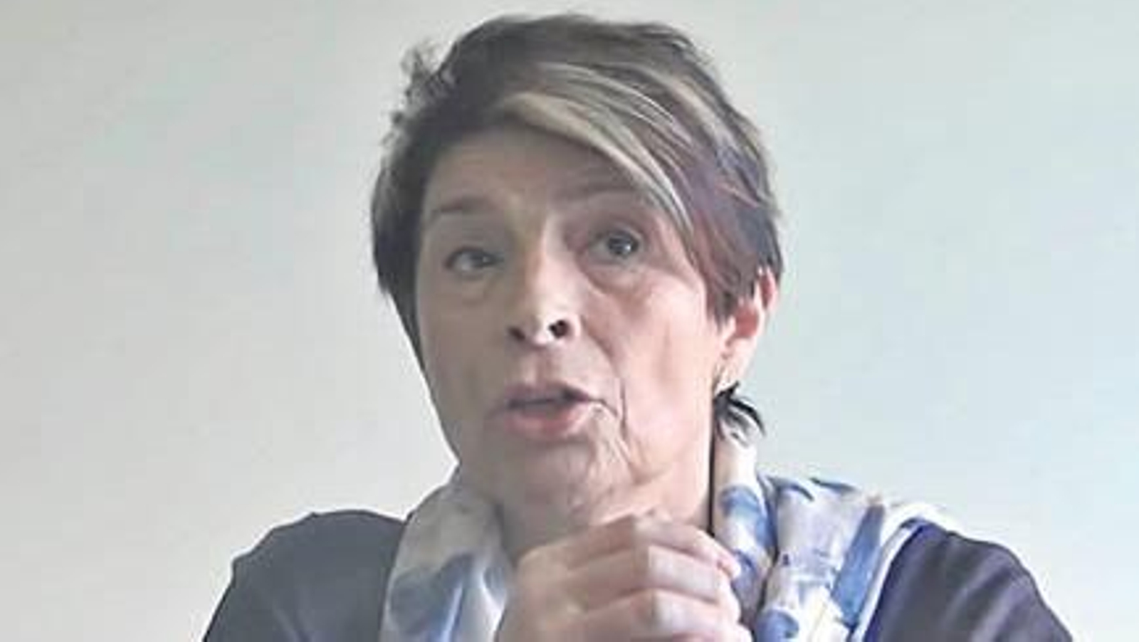 Elisa Veiga Nicole.