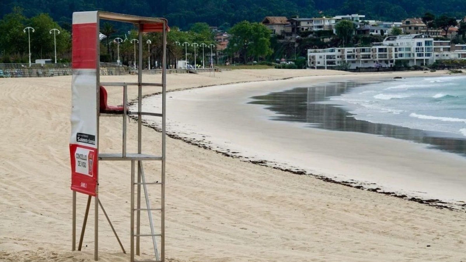 Aspecto de la playa de Samil, ayer.