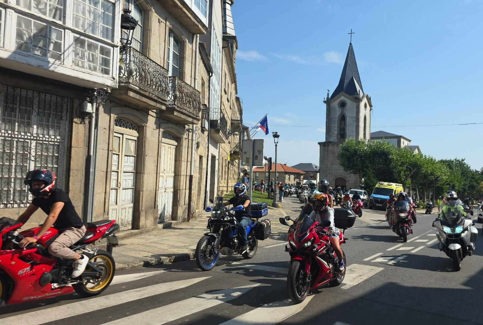 Galería | La XXI Concentración Mototurística reúne a cerca de 400 inscritos en A Pobra de Trives