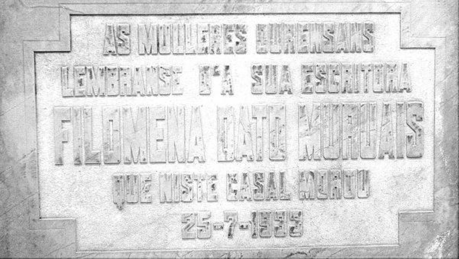 La lápida de doña Filomena Dato.